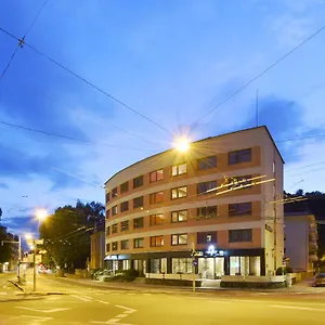 **** Szálloda Am Neutor Zentrum Ausztria